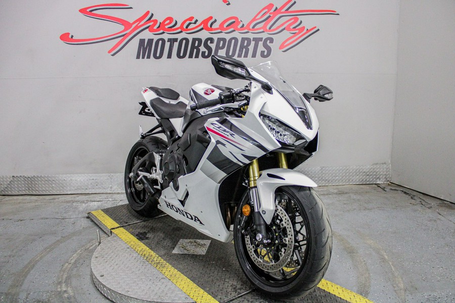 2025 Honda CBR1000RR