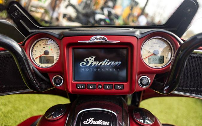 2019 Indian ROADMASTER ICON, RUBY SMOKE/THDR BLK,