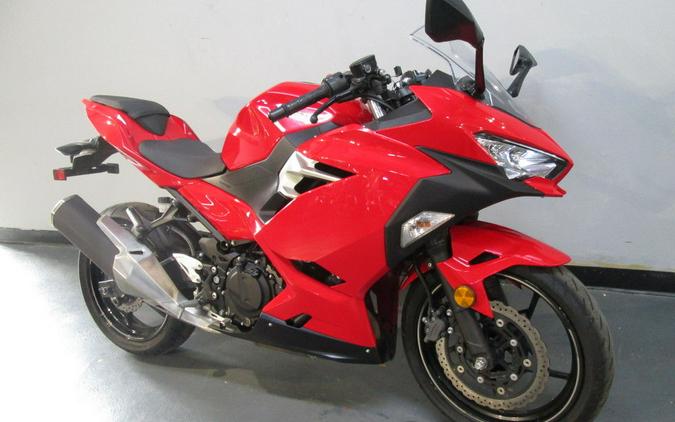 2021 Kawasaki Ninja® 400 ABS Passion Red