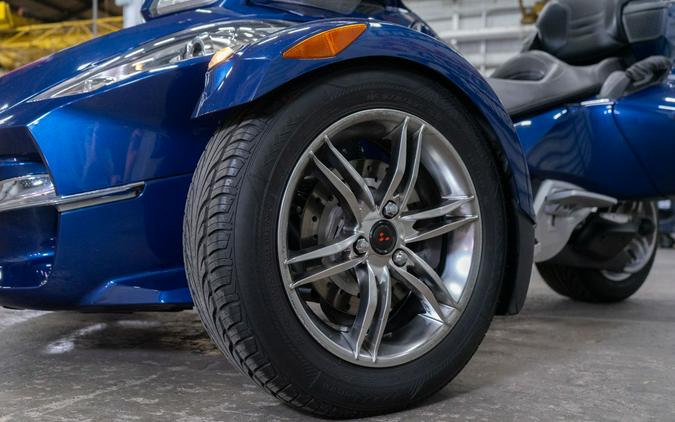 2011 Can-Am Spyder® RT Audio & Convenience SE5