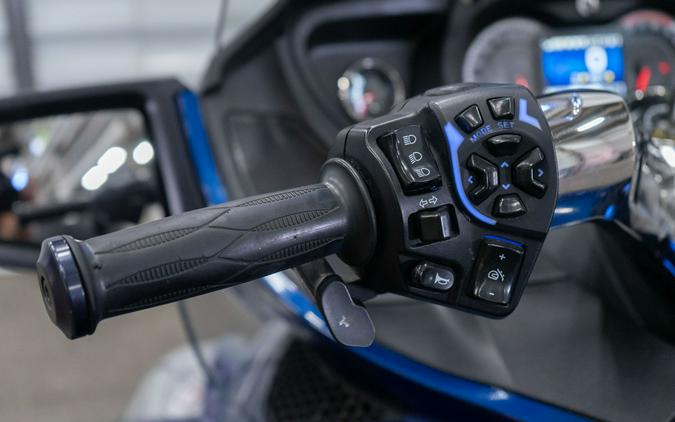 2011 Can-Am Spyder® RT Audio & Convenience SE5