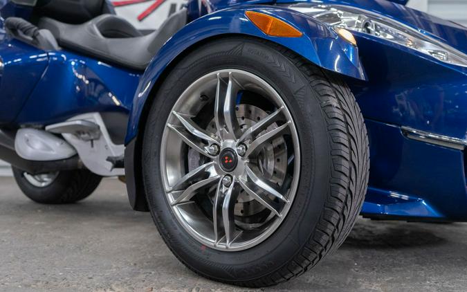 2011 Can-Am Spyder® RT Audio & Convenience SE5