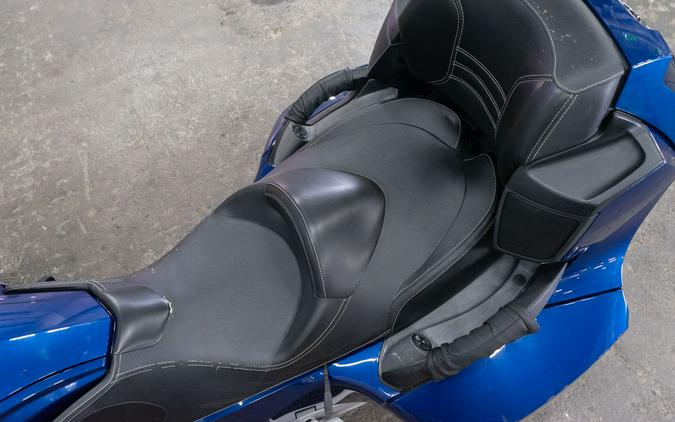 2011 Can-Am Spyder® RT Audio & Convenience SE5