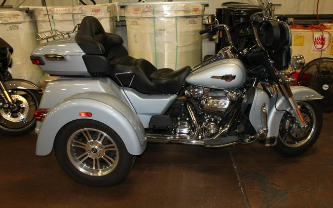 2023 Harley-Davidson® Tri Glide® Ultra ATLAS SLV MTLIC