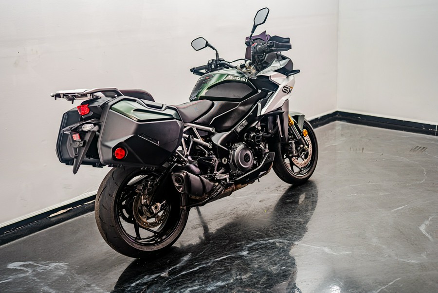 2024 Suzuki GSX-S1000GX+