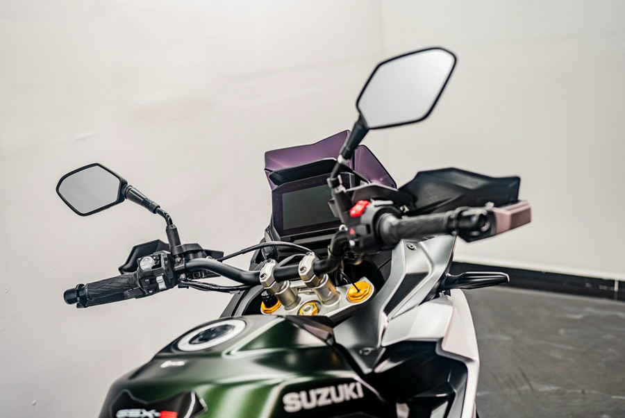 2024 Suzuki GSX-S1000GX+