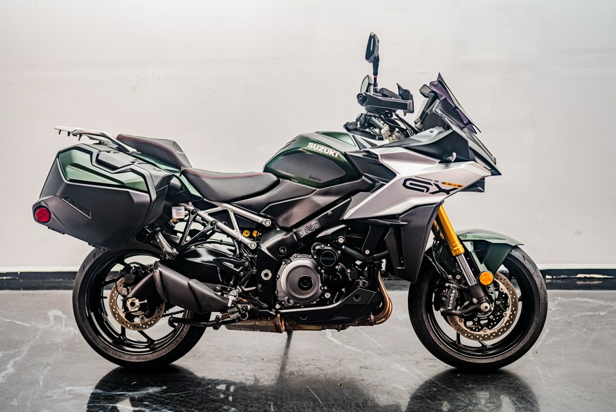 2024 Suzuki GSX-S1000GX+