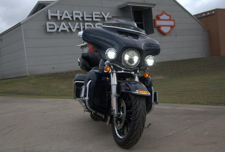 2016 Harley-Davidson® FLHTKL - Ultra Limited Low