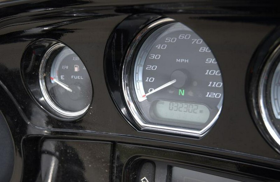 2016 Harley-Davidson® FLHTKL - Ultra Limited Low