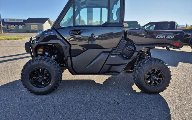 2026 Can-Am® Defender XT CAB HD11 With 10.25 in.display