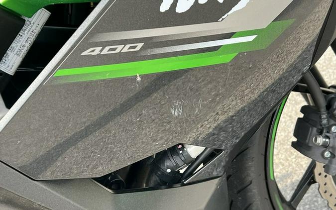 2023 Kawasaki Ninja 400 Matrix Camo Gray/Metallic Matte Carbon