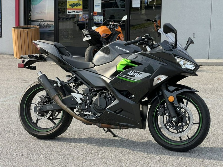 2023 Kawasaki Ninja 400 Matrix Camo Gray/Metallic Matte Carbon