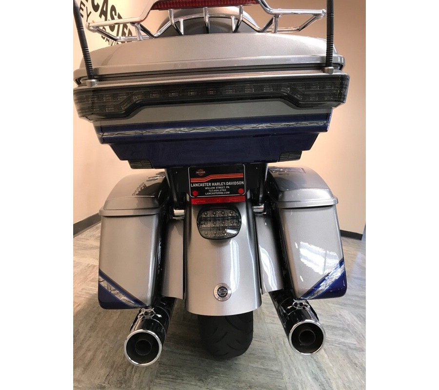 2016 Harley-Davidson CVO Limited Palladium Silver/Phantom Blue FLHTKSE