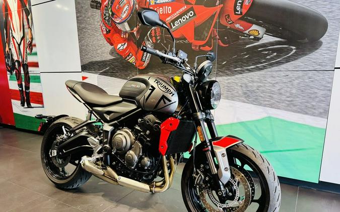 2022 Triumph Trident 660 Silver Ice Diablo Red