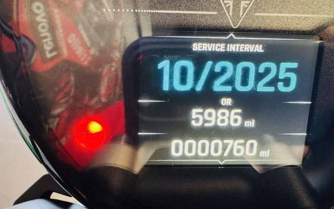 2022 Triumph Trident 660 Silver Ice Diablo Red