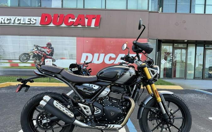 2024 Triumph Scrambler 400 X Phantom Black Silver Ice