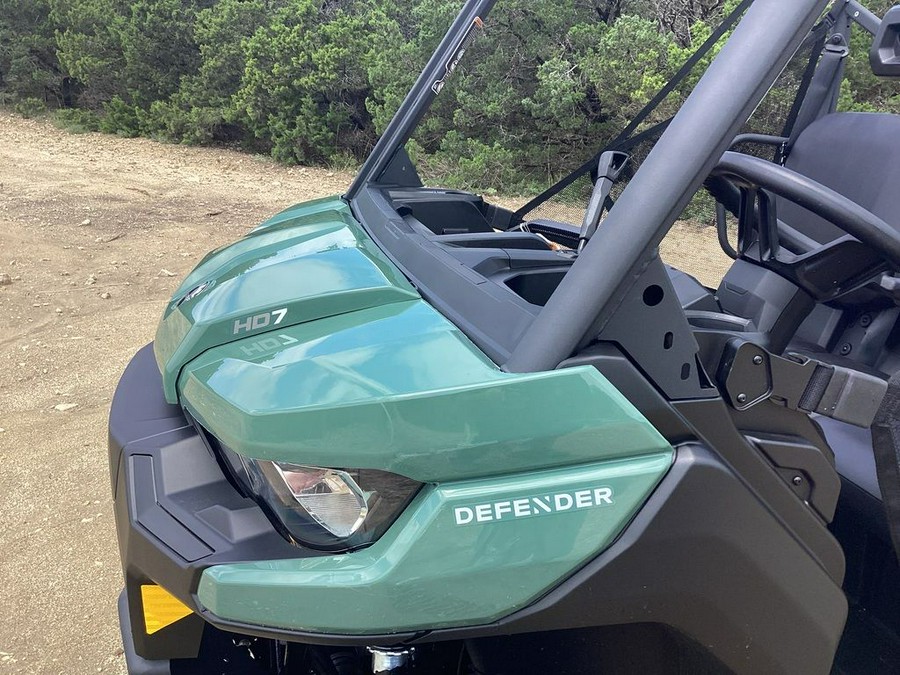 2025 Can-Am™ Defender DPS HD7