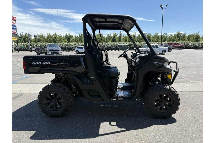 2025 Can-Am Defender XT HD10