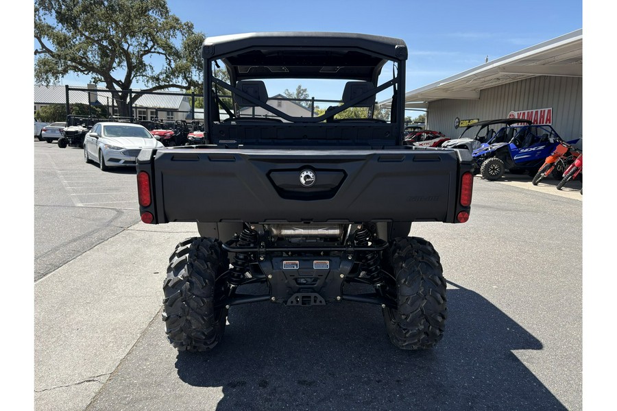 2025 Can-Am Defender XT HD10
