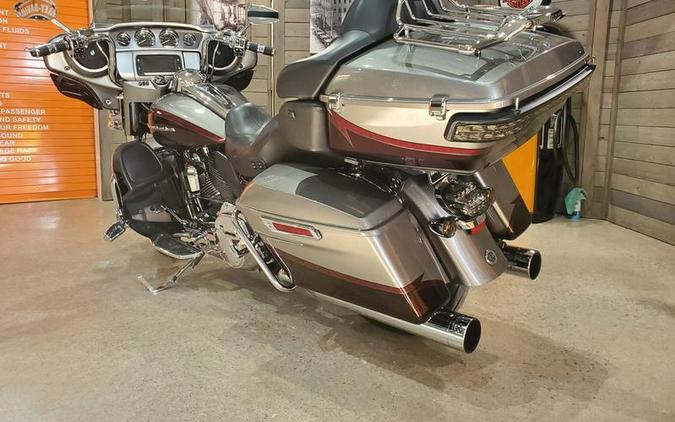 2015 Harley-Davidson® FLHTKSE - CVO™ Limited