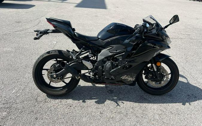 2025 Kawasaki NINJA ZX-4R ABS