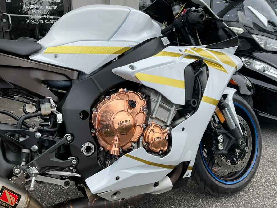 2016 Yamaha YZF-R1S