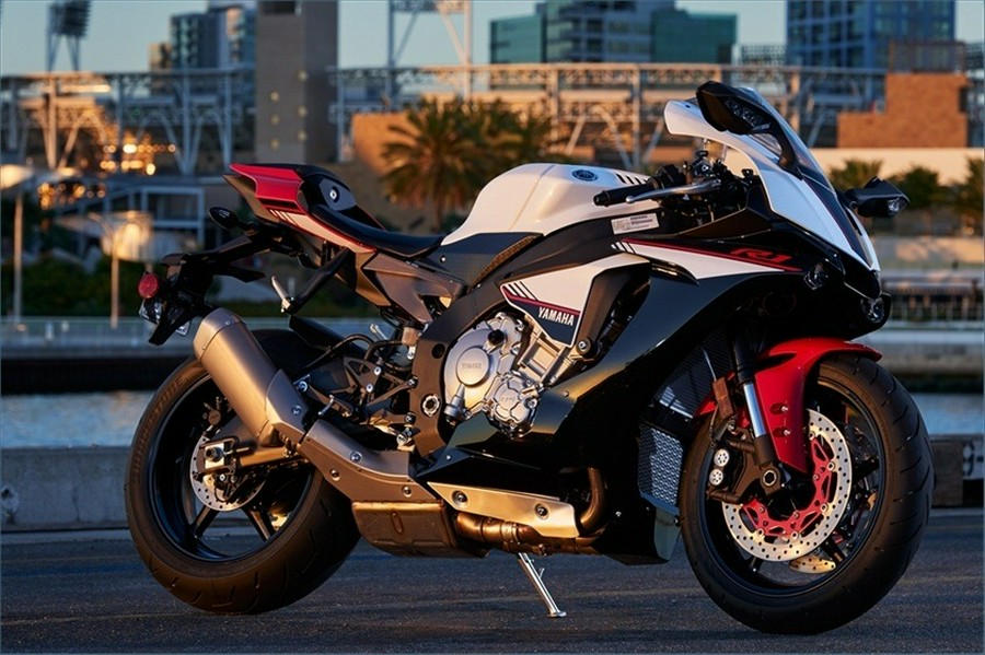 2016 Yamaha YZF-R1S