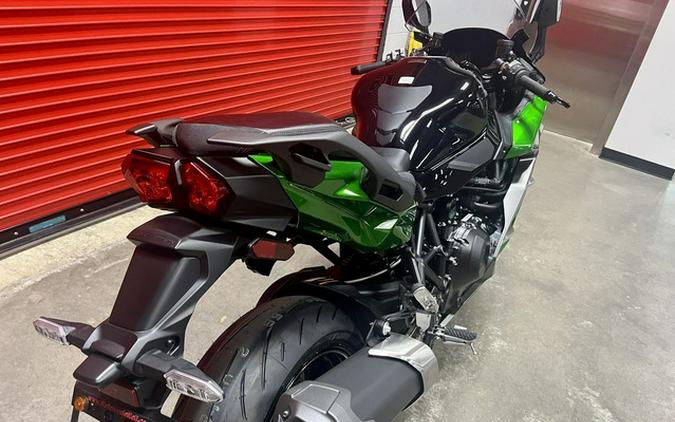 2025 Kawasaki NINJA H2 SX SE ABS