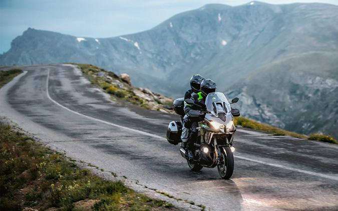 2025 Kawasaki Versys 1100 SE LT ABS