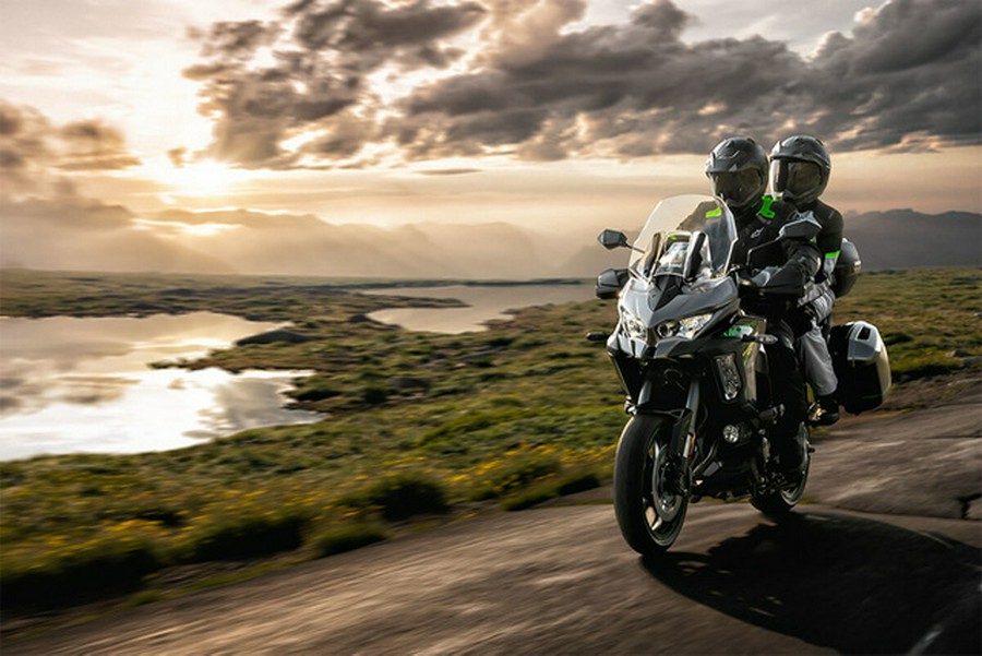 2025 Kawasaki Versys 1100 SE LT ABS