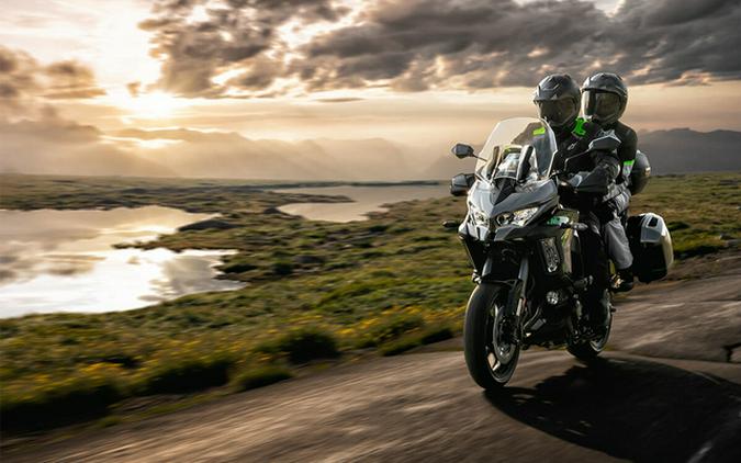 2025 Kawasaki Versys 1100 SE LT ABS