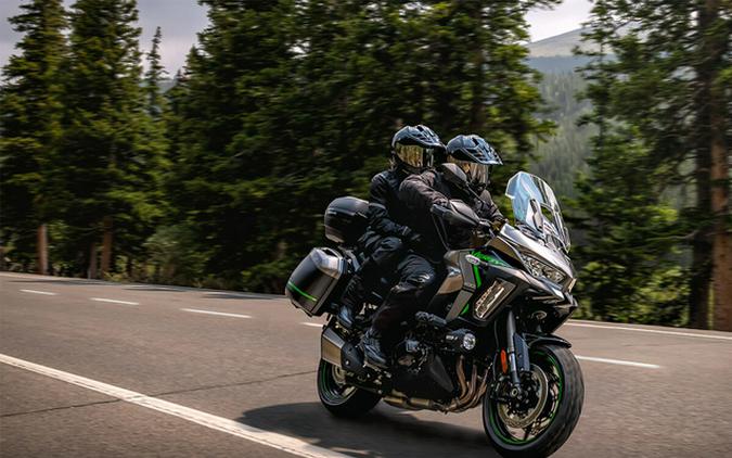 2025 Kawasaki Versys 1100 SE LT ABS