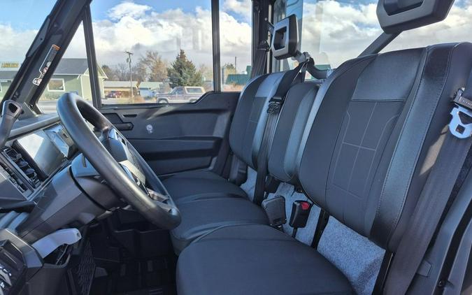 2026 Can-Am® Defender XT CAB HD11 With 10.25 in.display