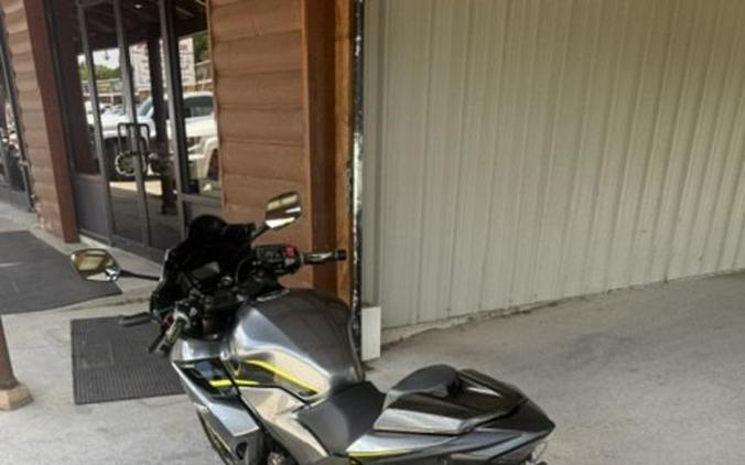 2022 Honda® CBR500R ABS