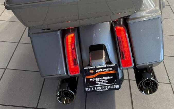 2023 Harley-Davidson® CVO™ Road Glide® Dark Platinum w/Pinstripe