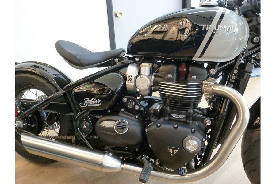 2024 Triumph Bonneville Bobber Jet Black/Ash Gray