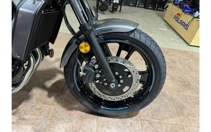 2025 Kawasaki Vulcan® S Café 650 - Metallic Moondust Gray / Metallic Spark Black