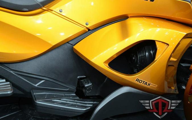 2014 Can-Am Spyder ST Limited SE5