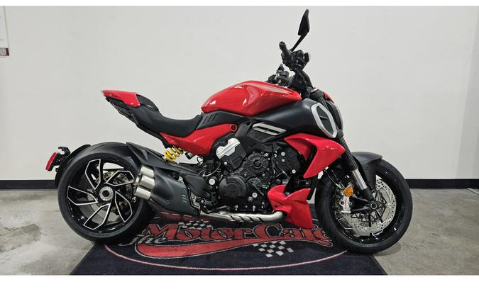 2026 DIAVEL V4 - Ducati