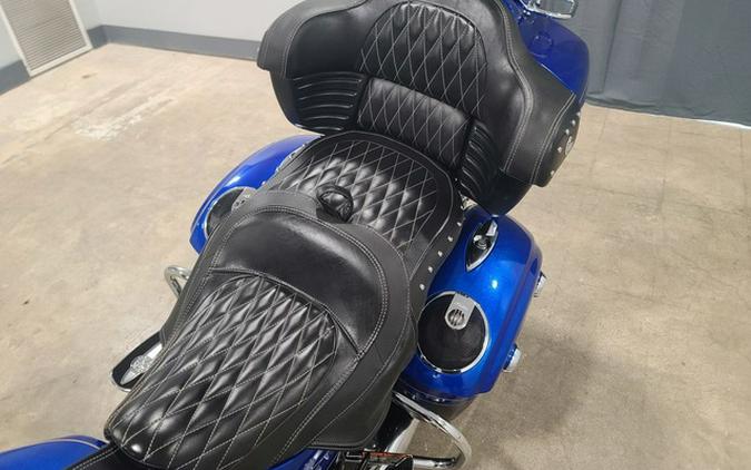 2018 Indian Roadmaster Elite ABS Cobalt Candy / Black Crystal W/ 23K Gold Trim