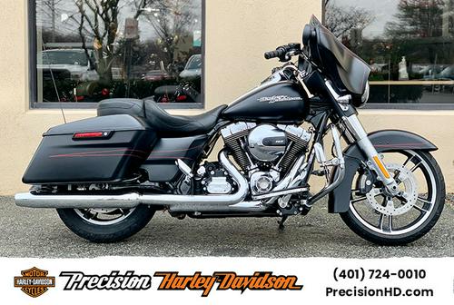 2015 Harley-Davidson® Street Glide® Special FLHXS