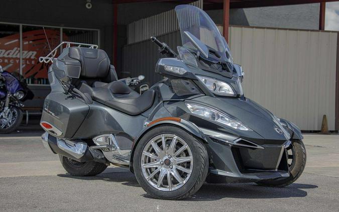 2017 Can-Am™ Spyder RT Limited