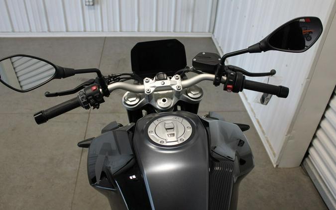 2024 BMW F 900 R Triple black - uJ48131