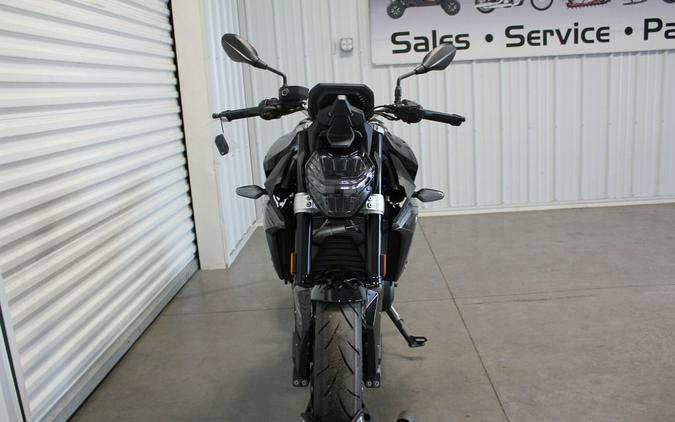 2024 BMW F 900 R Triple black - uJ48131