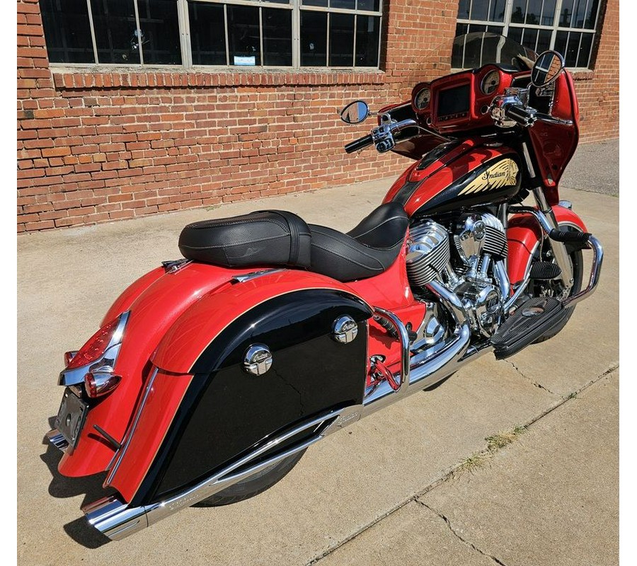 2017 Indian Motorcycle® Chieftain® Limited Wildfire Red over Thunder Black