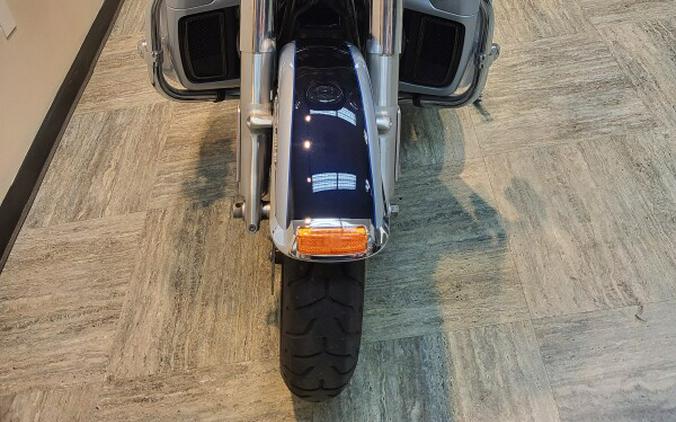 2019 Harley-Davidson Ultra Limited Midnight Blue/Barracuda Silver FLHTK