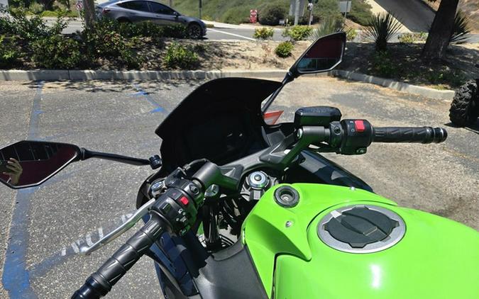 2022 Kawasaki Ninja 650 KRT Edition Metallic Matte Graphenesteel Gray