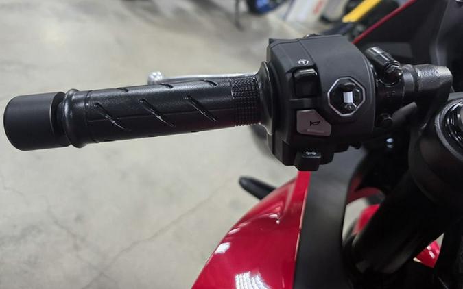 2026 Honda CBR650R E-Clutch
