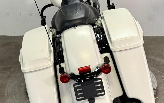 FLHXS 2018 Street Glide® Special