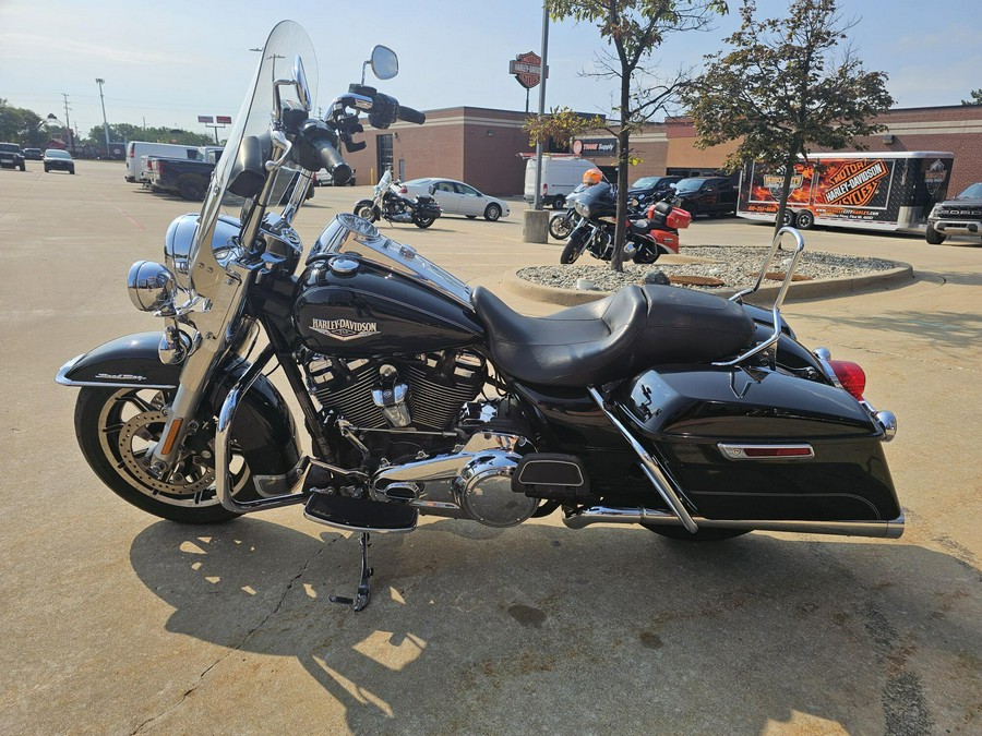FLHR 2017 Road King